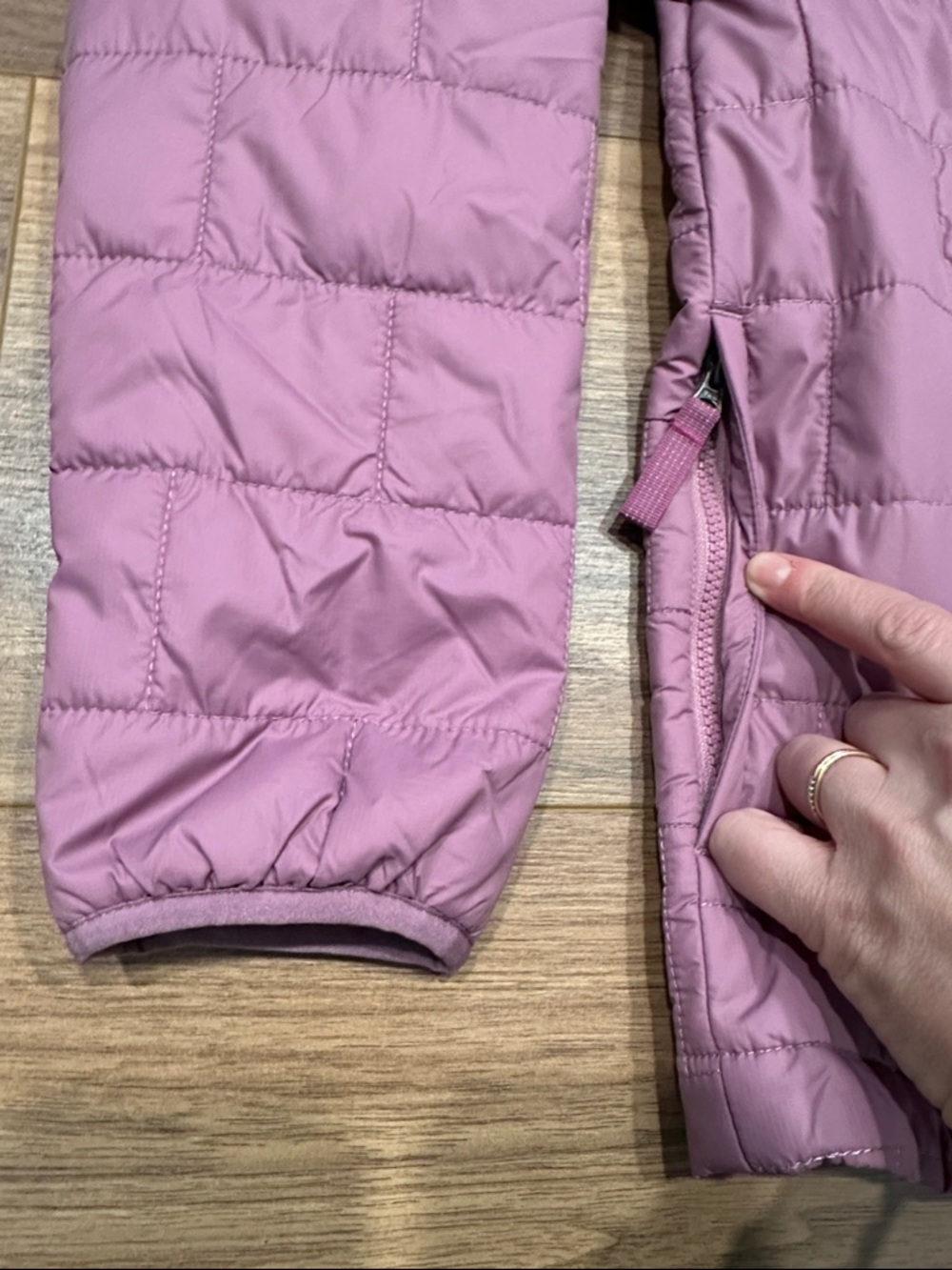 NEW Kids' Nano Puff Brick Quilt Jacket in Light Violet Size Medium - Picture 5 of 11